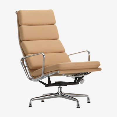 Charles & Ray Eames Soft Pad EA222 Chair